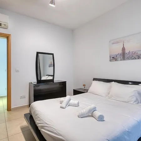Beautiful With Lift And Balcony Apartman Sliema